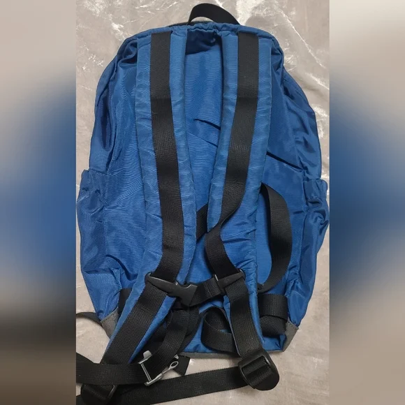 Blue, MEC backpack - Picture 2 of 4